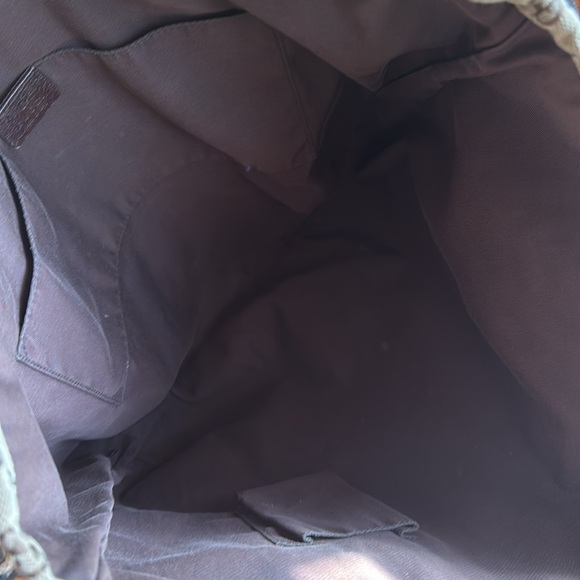 Gucci GG Canvas Tote Bag - Picture 16 of 17